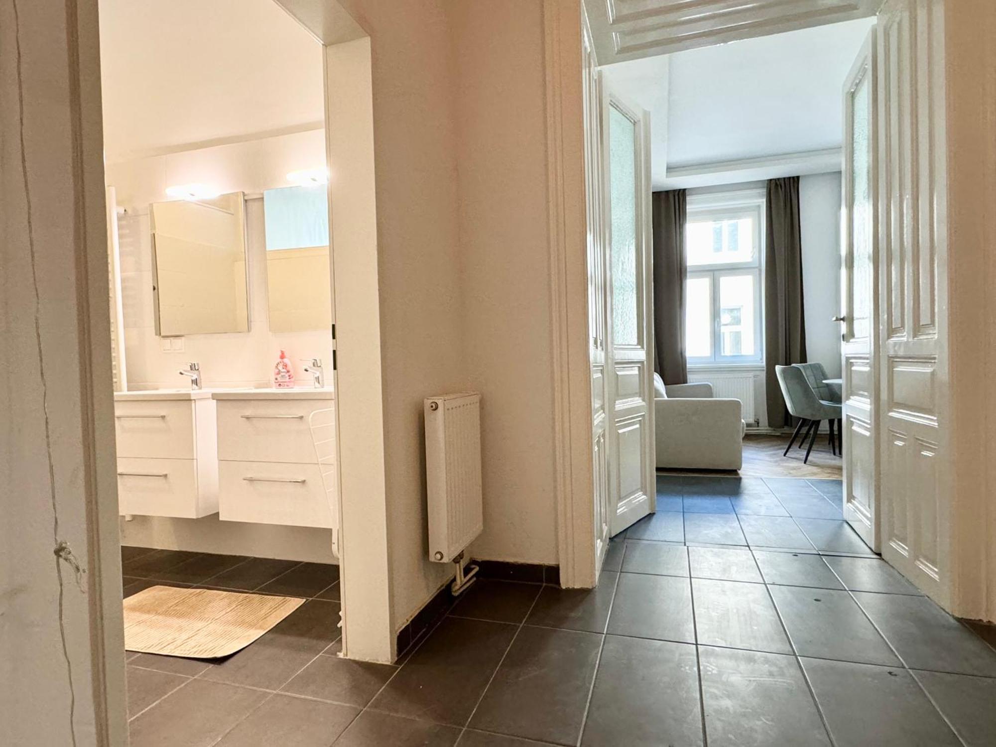 Premium Apartment Located At The Famous Vienna Kutschkermarkt ภายนอก รูปภาพ