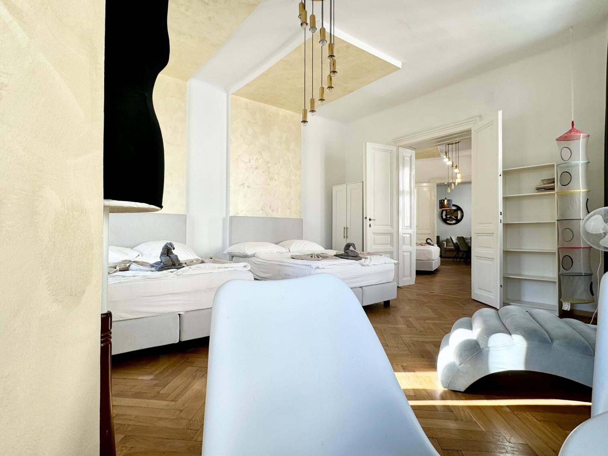 Premium Apartment Located At The Famous Vienna Kutschkermarkt ภายนอก รูปภาพ