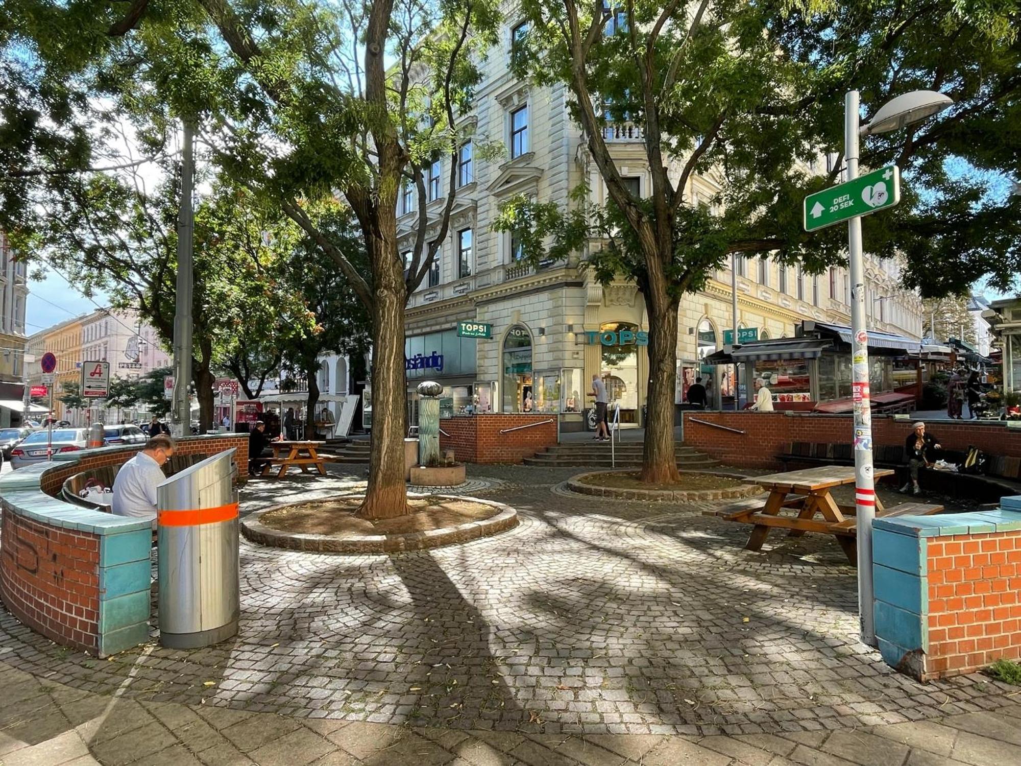 Premium Apartment Located At The Famous Vienna Kutschkermarkt ภายนอก รูปภาพ